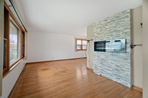 Tiny photo for 16811 Louis Court, South Holland, IL 60473 (MLS # 12617035)