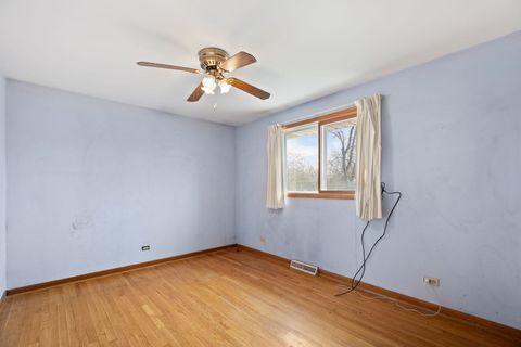 Tiny photo for 16811 Louis Court, South Holland, IL 60473 (MLS # 12617035)