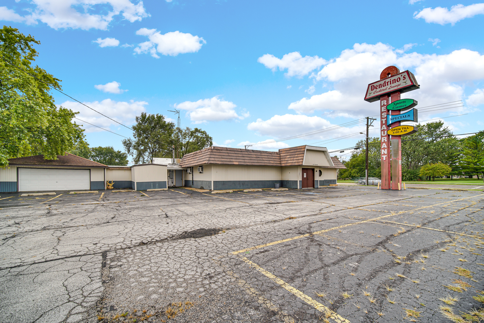 18301 Oak Park Avenue