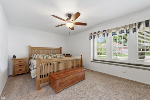 Tiny photo for 275 ESSEX Court, Aurora, IL 60504 (MLS # 12688230)