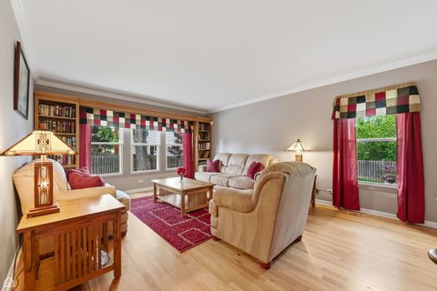 Tiny photo for 275 ESSEX Court, Aurora, IL 60504 (MLS # 12688230)