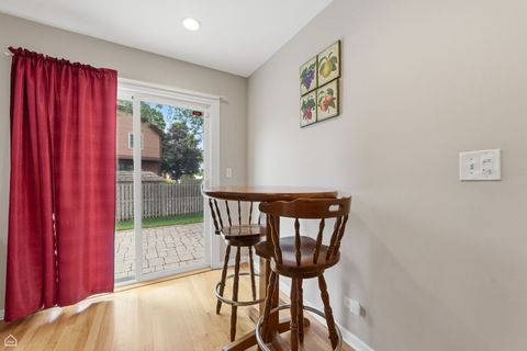 Tiny photo for 275 ESSEX Court, Aurora, IL 60504 (MLS # 12688230)