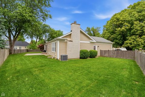 Tiny photo for 275 ESSEX Court, Aurora, IL 60504 (MLS # 12688230)