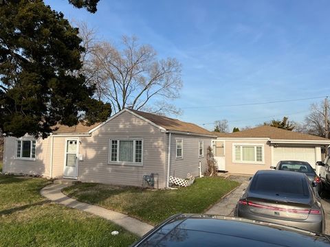 Photo of 3121 N Wolf Road, Melrose Park, IL 60164 (MLS # 12604466)