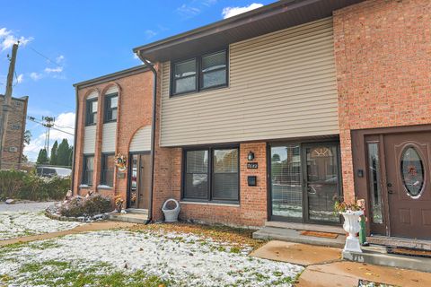 Tiny photo for 7682 S 88th Court, Justice, IL 60458 (MLS # 12515620)