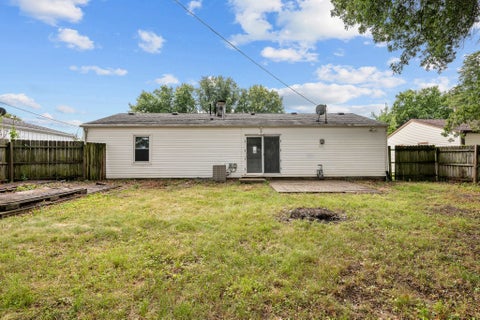 Tiny photo for 947 36th Avenue, East Moline, IL 61244 (MLS # 12763232)
