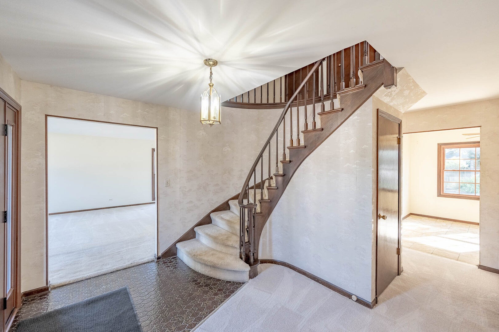 1609 Barry Lane