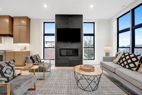 Tiny photo for 4353 N Richmond Avenue #2S, Chicago, IL 60618 (MLS # 12525658)