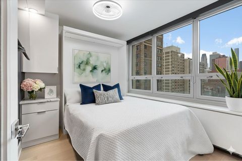 Tiny photo for 88 W SCHILLER Street #904L, Chicago, IL 60610 (MLS # 12586853)