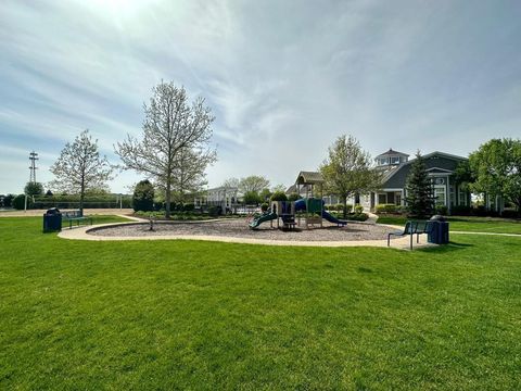 Tiny photo for 816 Colchester Drive, Oswego, IL 60543 (MLS # 12629232)