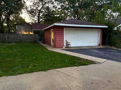 Tiny photo for 18136 Oakwood Avenue, Lansing, IL 60438 (MLS # 12501088)