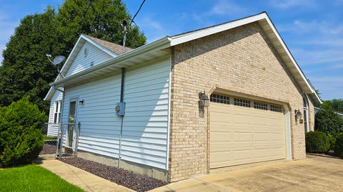 Tiny photo for 2530 S Pine Street, Centralia, IL 62801 (MLS # 12716047)