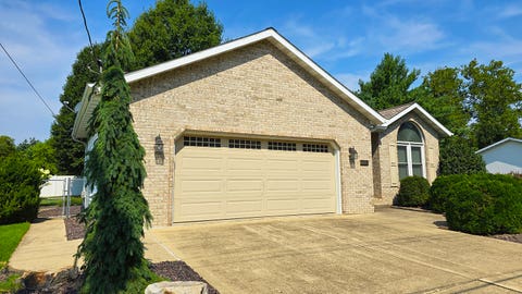 Tiny photo for 2530 S Pine Street, Centralia, IL 62801 (MLS # 12716047)