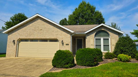 Tiny photo for 2530 S Pine Street, Centralia, IL 62801 (MLS # 12716047)