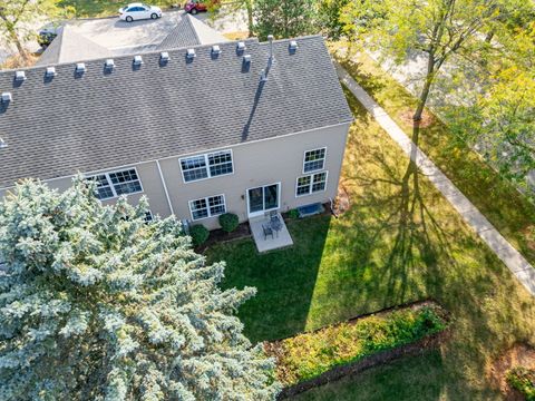 Tiny photo for 797 Silk Oak Lane #797, Crystal Lake, IL 60014 (MLS # 12494067)