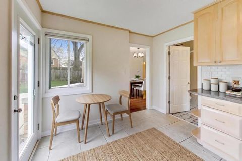 Tiny photo for 1149 N Hickory Avenue, Arlington Heights, IL 60004 (MLS # 12619539)