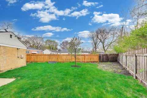 Tiny photo for 1149 N Hickory Avenue, Arlington Heights, IL 60004 (MLS # 12619539)