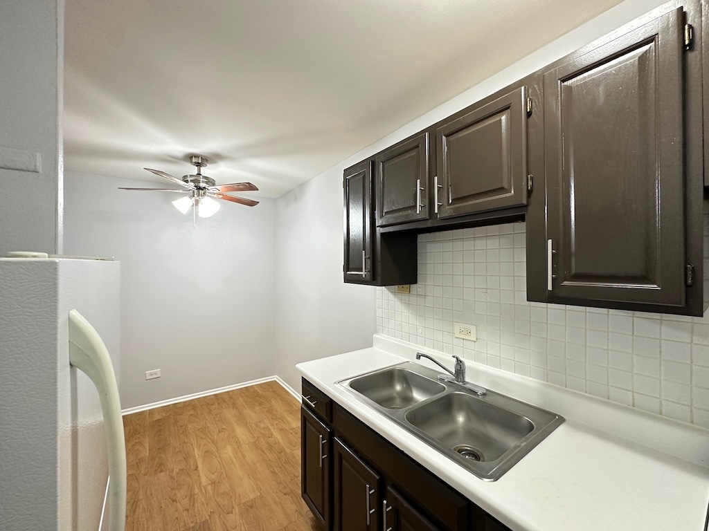 4612 N Beacon Street 1G