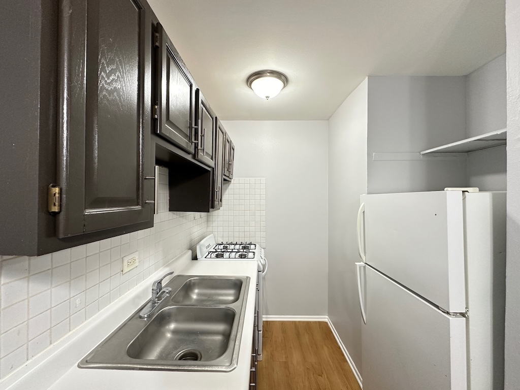 4612 N Beacon Street 1G