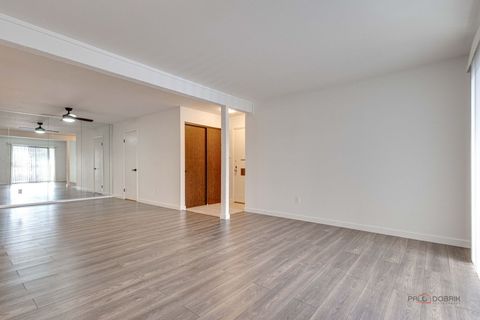 Tiny photo for 800 Brook Drive #1, Streamwood, IL 60107 (MLS # 12553624)