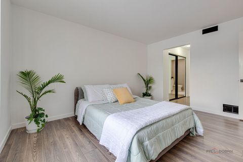 Tiny photo for 800 Brook Drive #1, Streamwood, IL 60107 (MLS # 12553624)