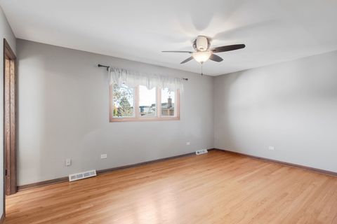 Tiny photo for Orland Park, IL 60462 (MLS # 12517583)