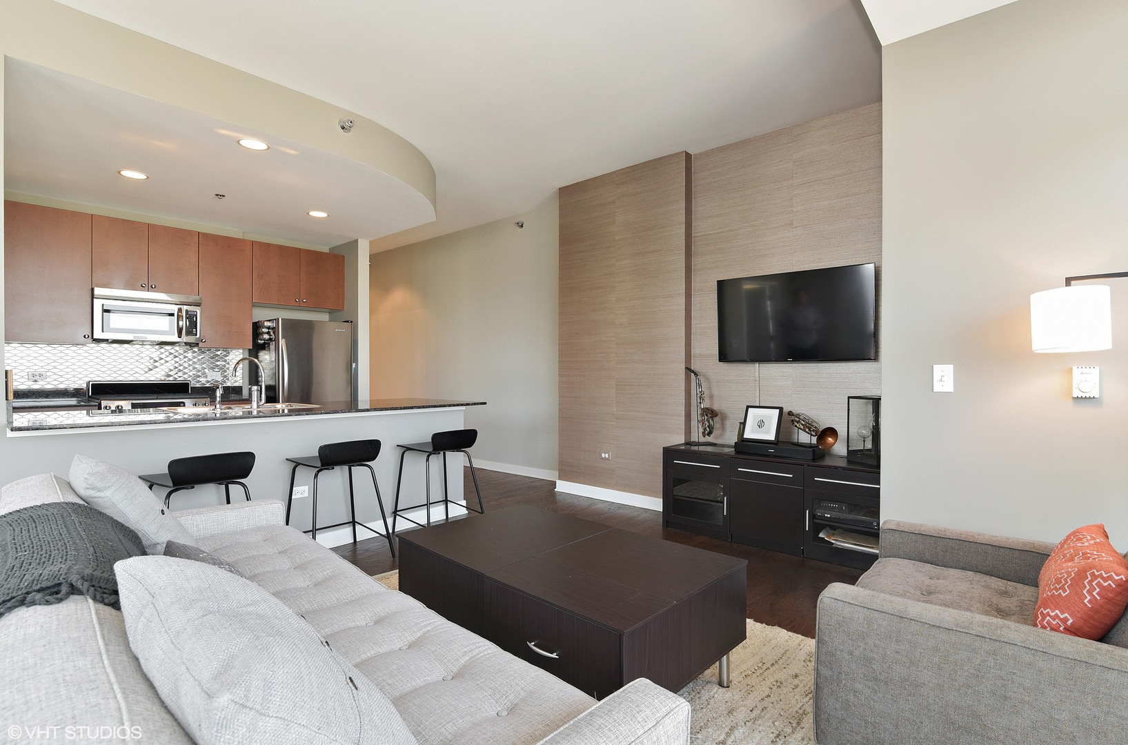 303 W Ohio Street 3002