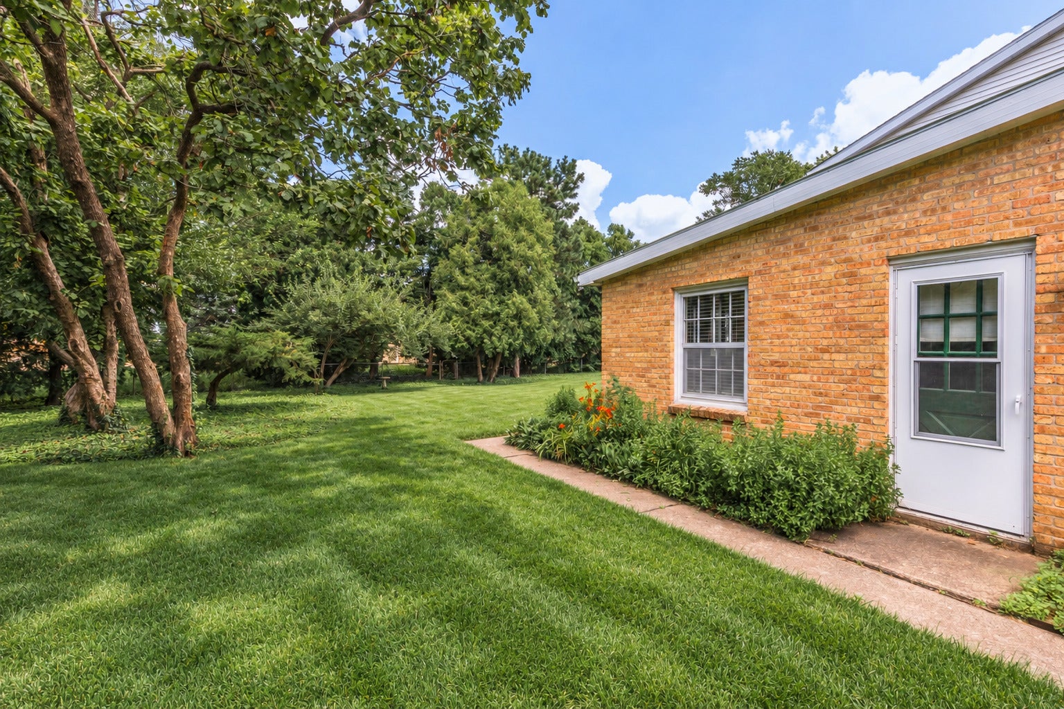 12 Northcrest Court
