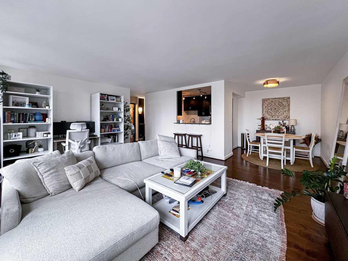 1400 N State Parkway 16B