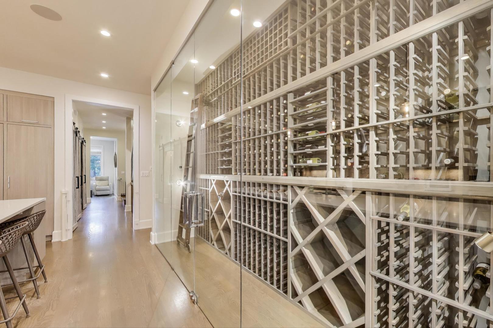 1856 W HURON Street