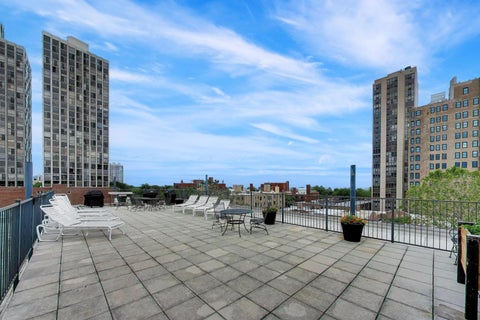 Tiny photo for 2300 N Commonwealth Avenue #2H, Chicago, IL 60614 (MLS # 12731098)
