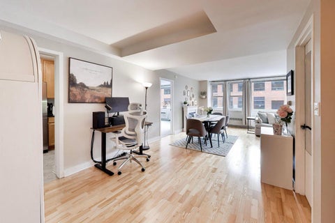 Tiny photo for 2300 N Commonwealth Avenue #2H, Chicago, IL 60614 (MLS # 12731098)