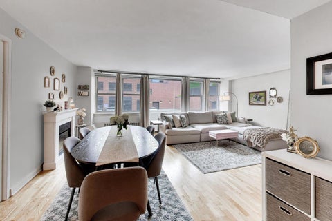 Tiny photo for 2300 N Commonwealth Avenue #2H, Chicago, IL 60614 (MLS # 12731098)