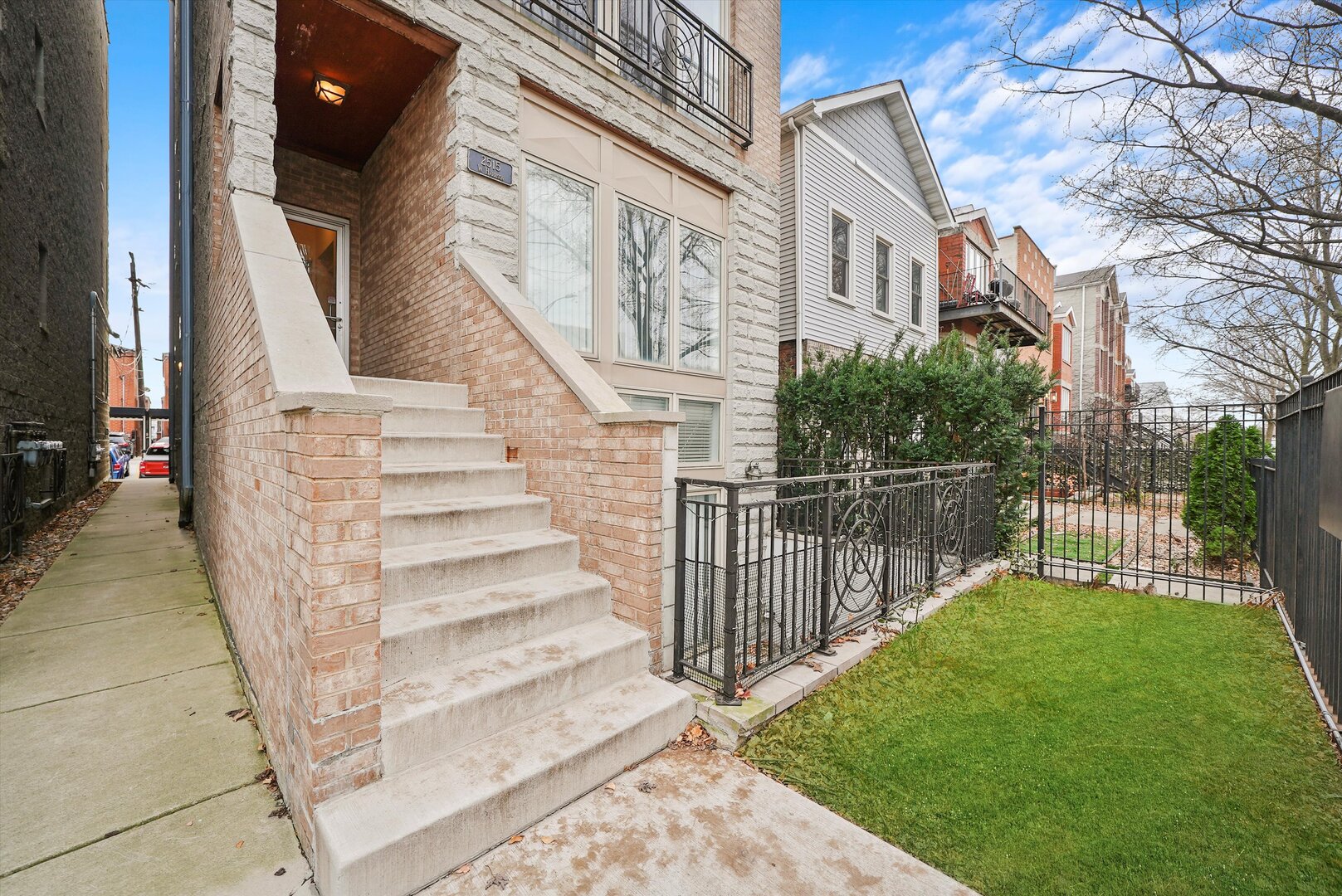 2515 W Harrison Street 1