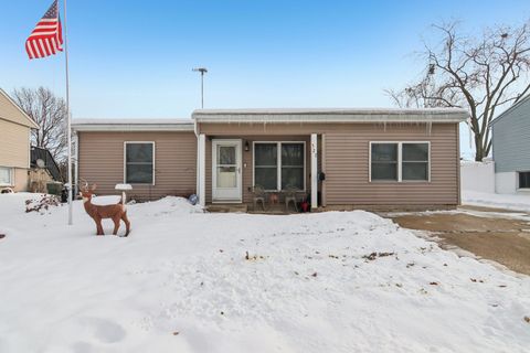 Photo of 327 Hickory Avenue, Romeoville, IL 60446 (MLS # 12526690)