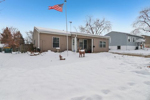 Tiny photo for 327 Hickory Avenue, Romeoville, IL 60446 (MLS # 12526690)