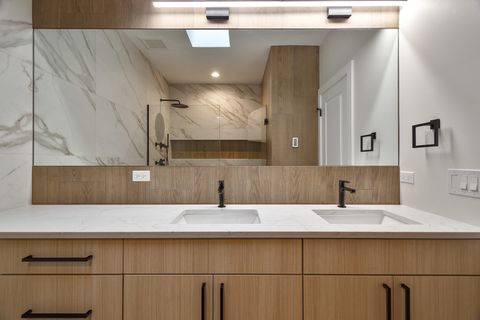 Tiny photo for 5357 N Melvina Avenue, Chicago, IL 60630 (MLS # 12639032)