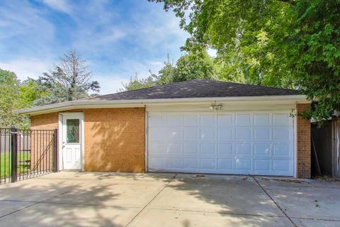 Tiny photo for 927 Half Day Road, Highland Park, IL 60035 (MLS # 12460624)