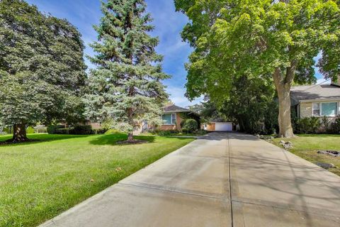 Tiny photo for 927 Half Day Road, Highland Park, IL 60035 (MLS # 12460624)