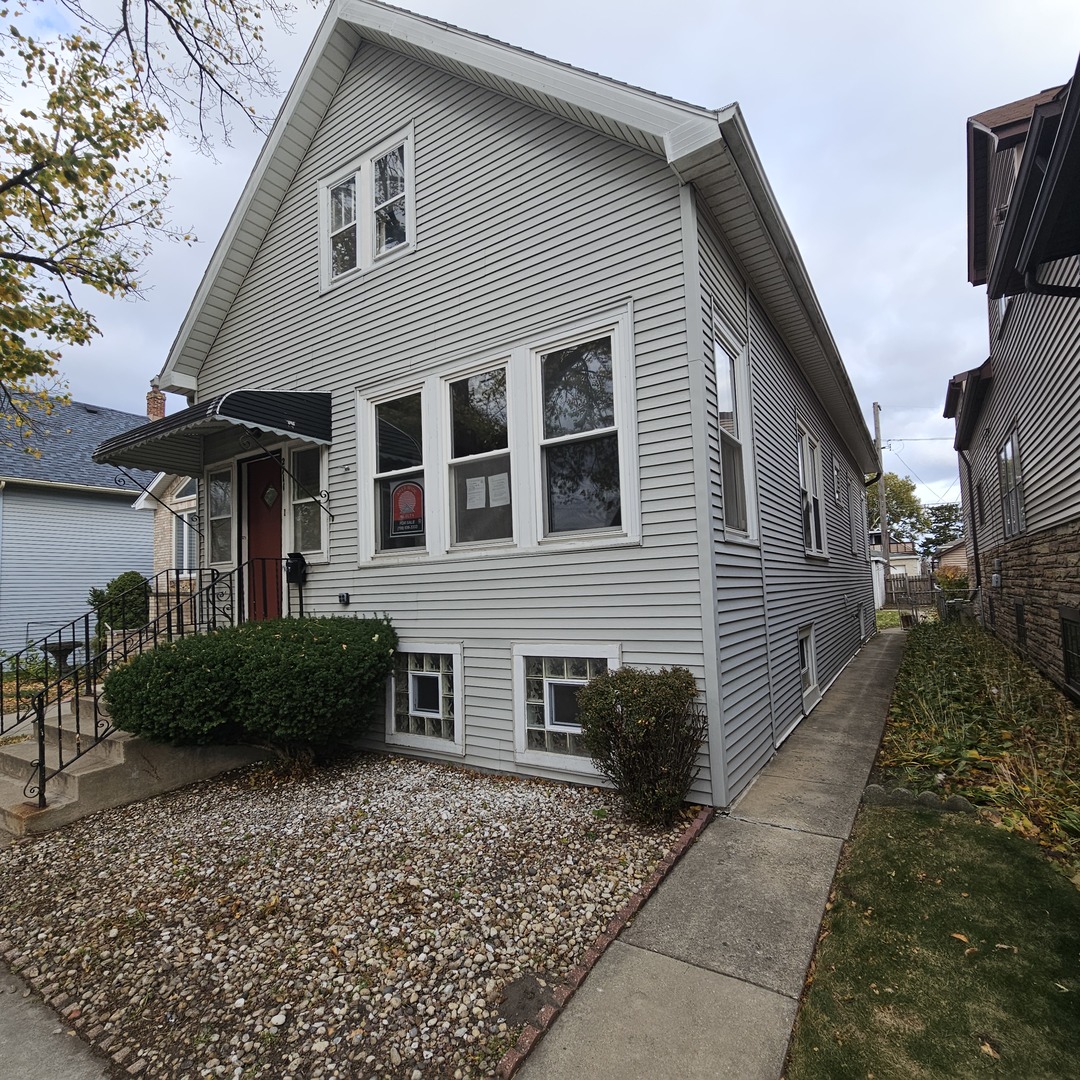 2711 N Mulligan Avenue