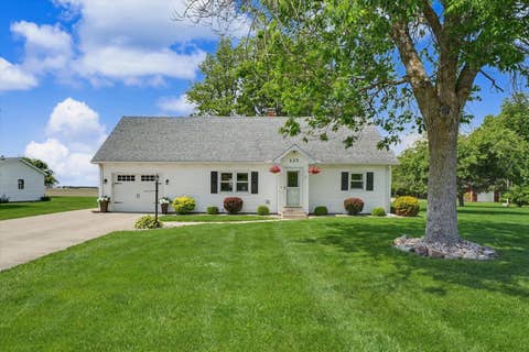 Tiny photo for 137 Chippewa Drive, Loda, IL 60948 (MLS # 12672904)