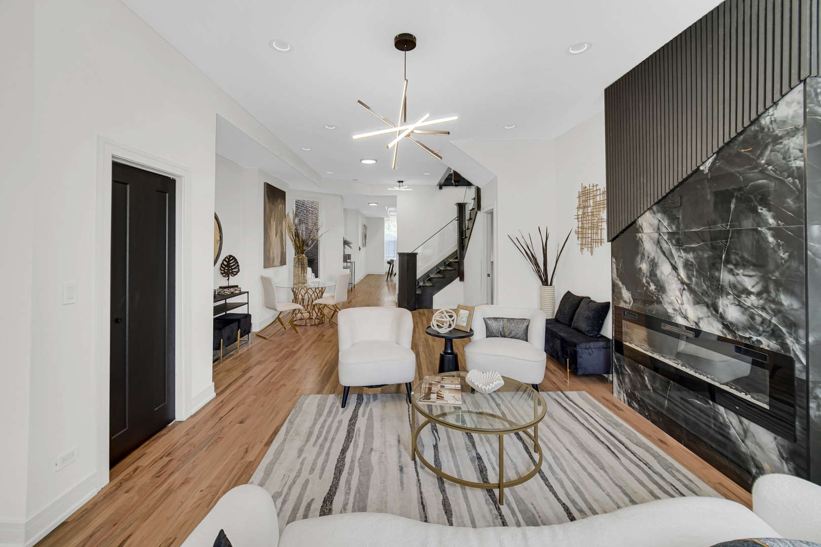 814 E 48th Street