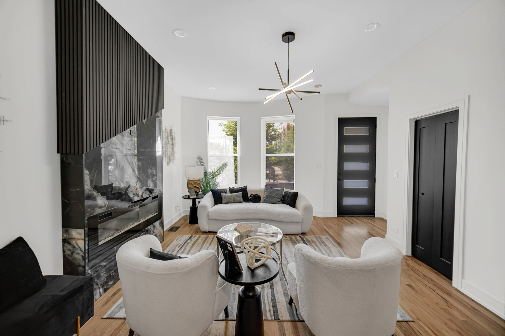 814 E 48th Street