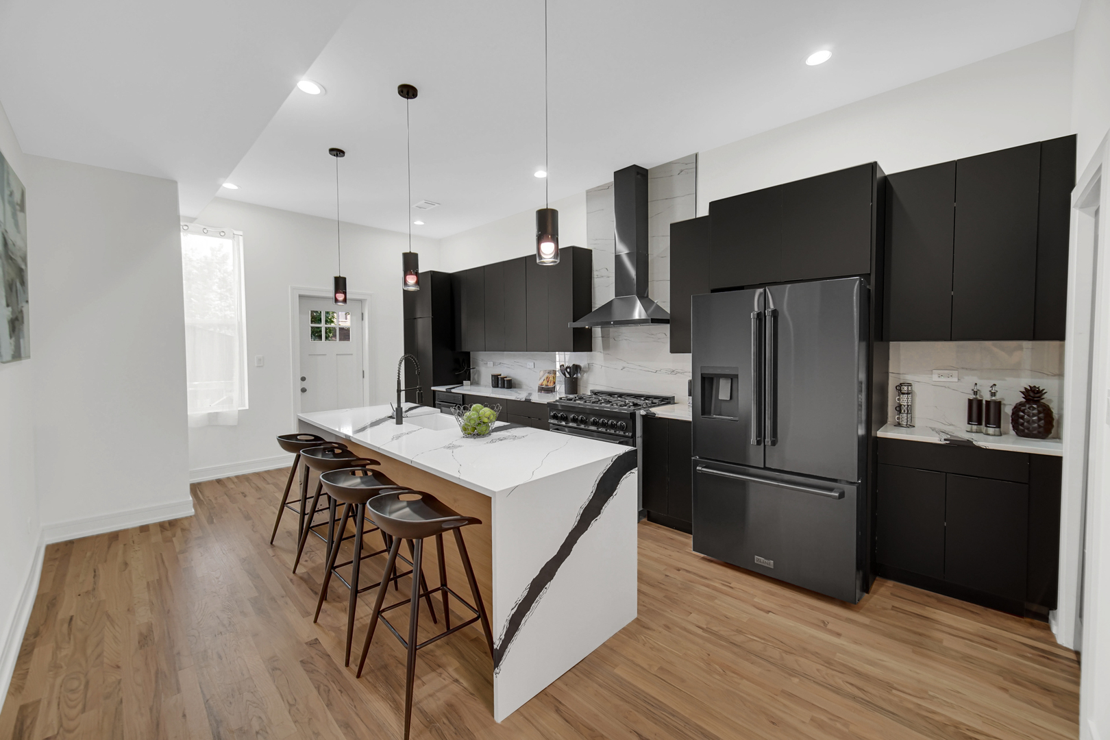 814 E 48th Street