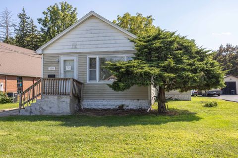 Photo of 1310 Wisconsin Street, Joliet, IL 60432 (MLS # 12477364)