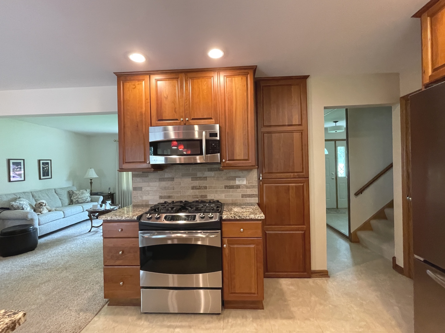 138 W Chicago Avenue