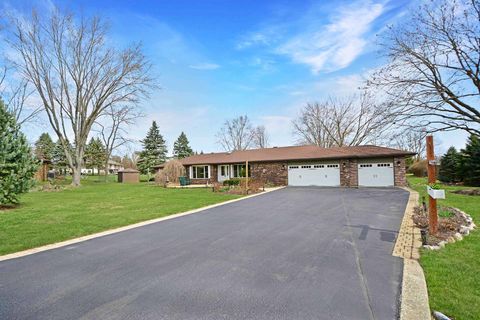 25441 N Marilyn Lane Hawthorn Woods IL 60047