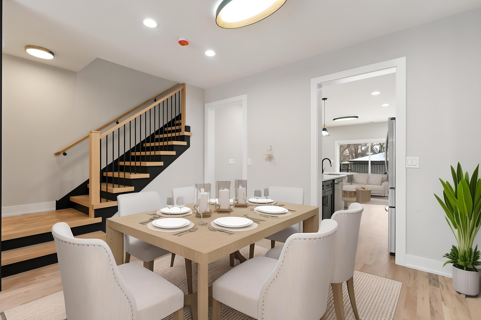 6624 S Champlain Avenue