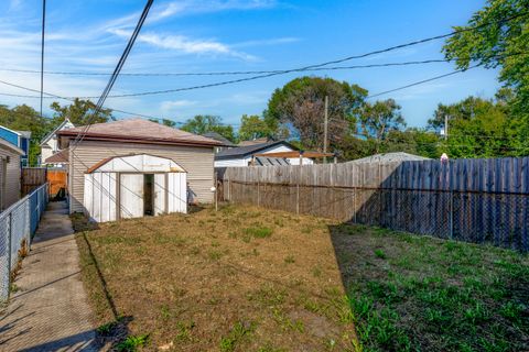 Tiny photo for 5338 W Kinzie Street, Chicago, IL 60644 (MLS # 12482371)