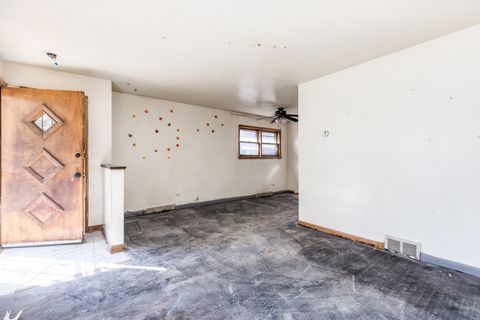 Tiny photo for 5338 W Kinzie Street, Chicago, IL 60644 (MLS # 12482371)